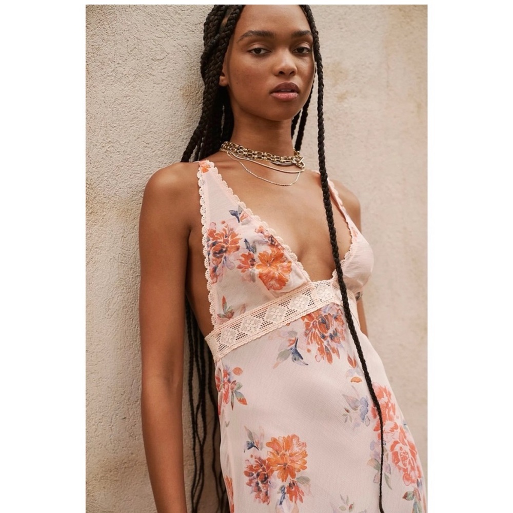 Free People Stay Awhile Maxi Slip Dress Medium Floral Peach Pink Crochet M
